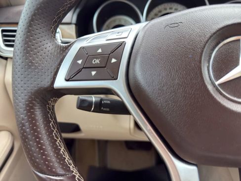 Used 2014 Mercedes-Benz E 350 4MATIC Sedan image 17