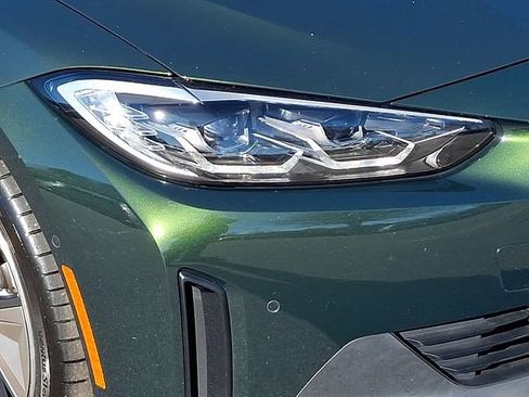 Used 2023 BMW i4 eDrive35 w/ Premium Package image 11