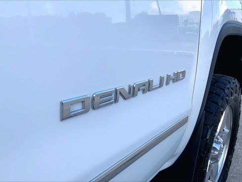 Used 2015 GMC Sierra 2500 Denali w/ Duramax Plus Package AWD/4WD image 8