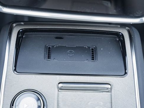 New 2025 Volvo EX90 Ultra w/ Protection Package Premier image 18