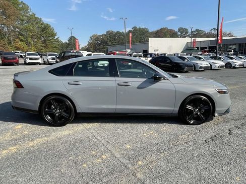 Used 2023 Honda Accord Sport image 2
