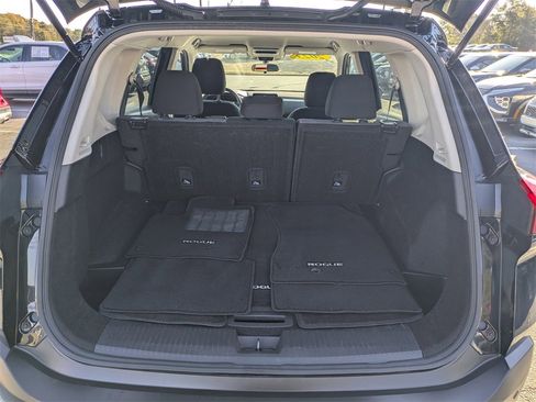 Used 2023 Nissan Rogue SV image 12