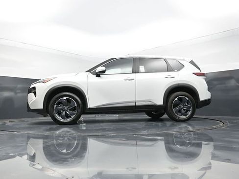 Used 2024 Nissan Rogue SV FWD image 50