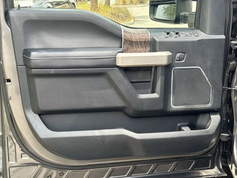 Used 2019 Ford F350 Lariat w/ Lariat Ultimate Package AWD/4WD image 17
