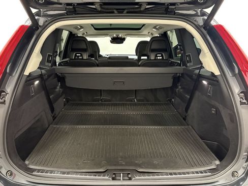 Used 2022 Volvo XC90 T6 Momentum w/ Advanced Package AWD/4WD image 14