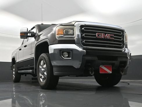Used 2016 GMC Sierra 2500 SLE w/ SLE Preferred Package AWD/4WD image 29