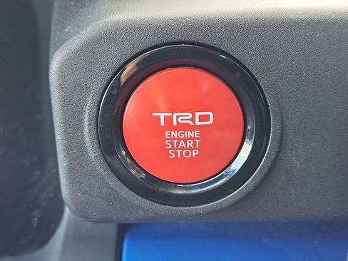 Used 2024 Toyota Tacoma TRD Off-Road image 18