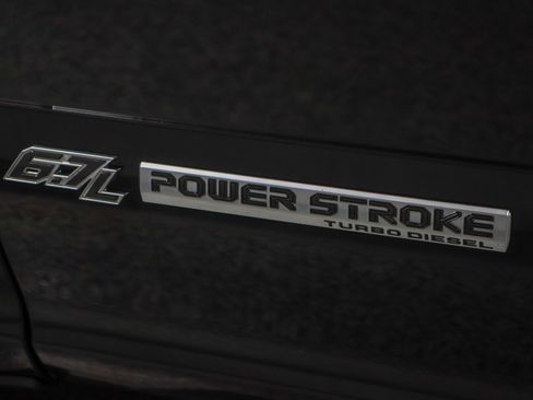 Used 2022 Ford F250 Lariat w/ Black Appearance Package image 32