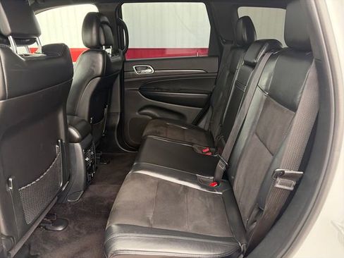 Used 2018 Jeep Grand Cherokee Altitude AWD/4WD image 38