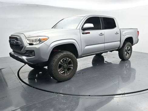 Used 2019 Toyota Tacoma SR w/ SR Convenience Package RWD image 4