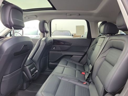 New 2026 Lincoln Nautilus Reserve w/ Jet Appearance Package image 13