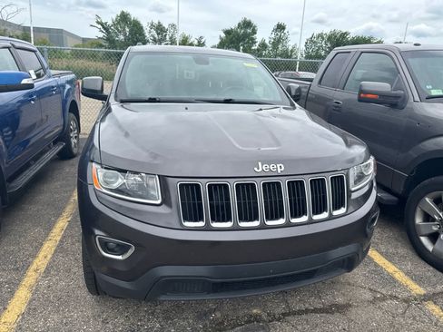 Used 2014 Jeep Grand Cherokee Laredo w/ 18" Wheel & 8.4" Radio Group AWD/4WD image 23