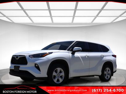 Used 2022 Toyota Highlander LE