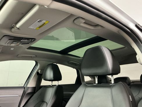 Used 2024 Hyundai Sonata Limited image 17