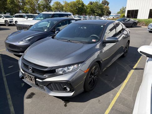 Used 2018 Honda Civic EX image 1
