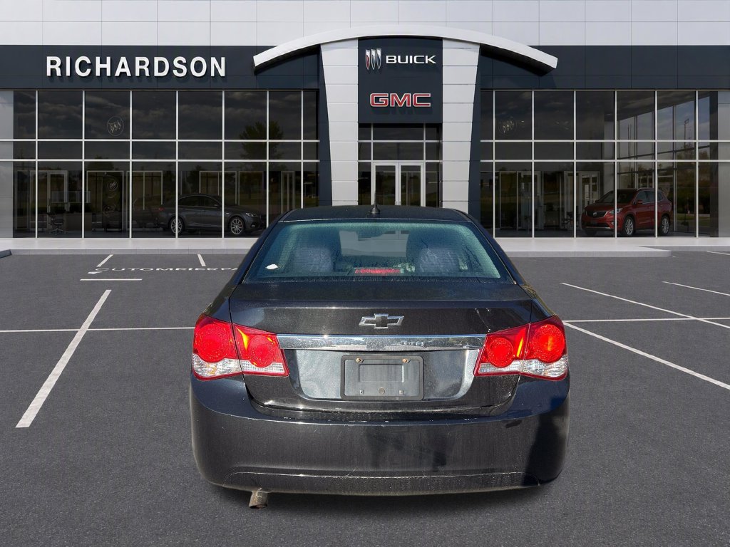 Used 2013 Chevrolet Cruze LS FWD image 4