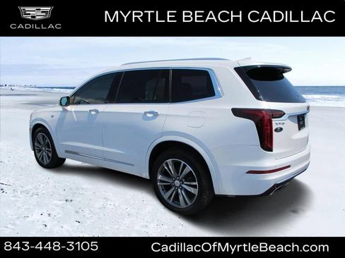 Used 2021 Cadillac XT6 Premium Luxury FWD image 5