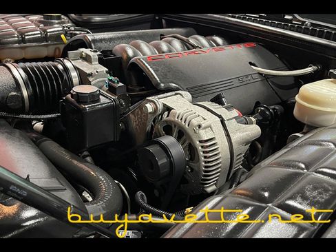 Used 2002 Chevrolet Corvette Coupe w/ Preferred Equipment Group2 image 23