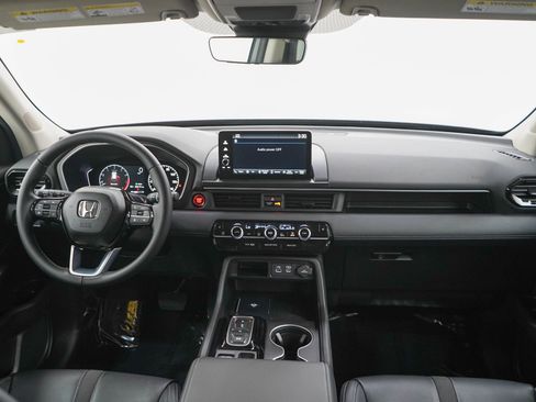 Used 2025 Honda Pilot EX-L image 14