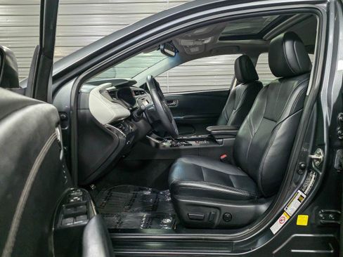 Used 2018 Toyota Avalon XLE Premium image 13