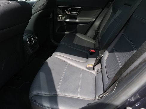 Used 2023 Mercedes-Benz GLC 300 image 34