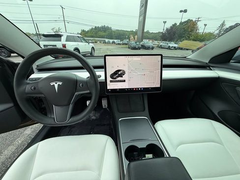 Used 2022 Tesla Model 3 Long Range AWD/4WD image 13