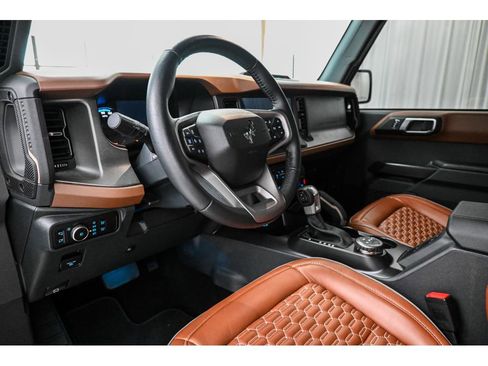 Used 2024 Ford Bronco Outer Banks AWD/4WD image 11