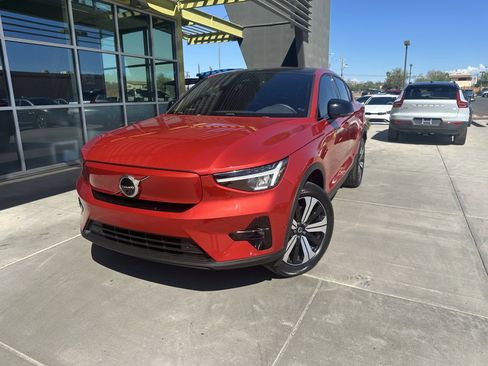 Used 2023 Volvo C40 P8 Recharge Plus image 2