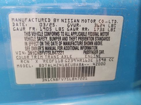 Used 2025 Nissan Versa SR w/ Trunk Package image 33