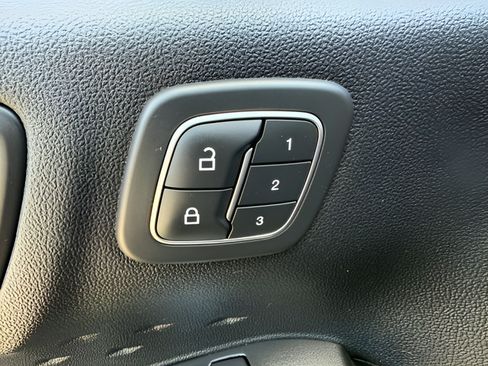 Used 2020 Ford Escape SEL AWD/4WD image 23