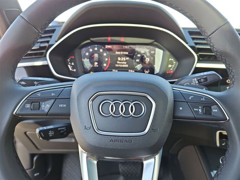 New 2025 Audi Q3 2.0T Premium image 21