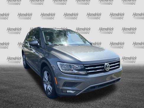 Used 2020 Volkswagen Tiguan SEL FWD image 7