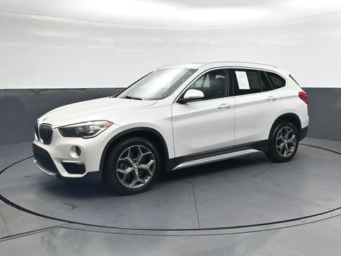 Used 2018 BMW X1 sDrive28i w/ Convenience Package FWD image 9