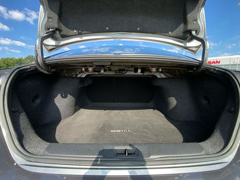 Used 2020 Nissan Sentra SV w/ Trunk Package FWD image 11