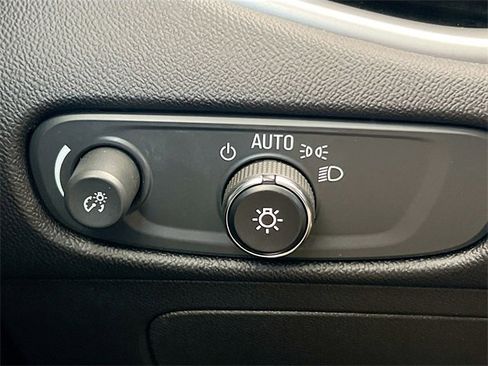 Used 2024 Chevrolet Malibu LT image 18