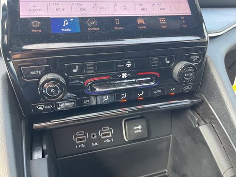 New 2024 Jeep Grand Cherokee Limited 4xe w/ Trailer Tow Package image 21