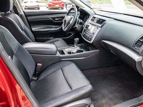 Used 2016 Nissan Altima 2.5 SR FWD image 18