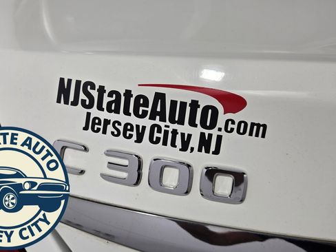 Used 2019 Mercedes-Benz C 300 4MATIC Sedan image 28