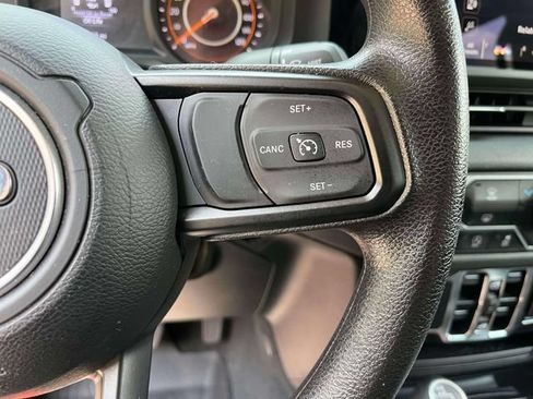 Used 2025 Jeep Gladiator Sport AWD/4WD image 30