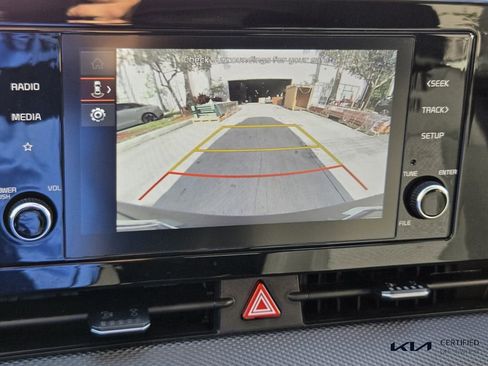 Certified 2025 Kia Sportage LX image 24