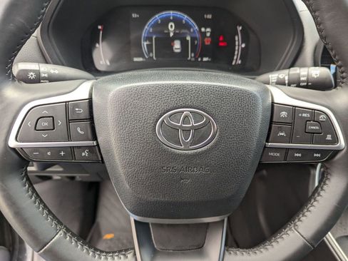 Used 2024 Toyota Grand Highlander XLE image 13