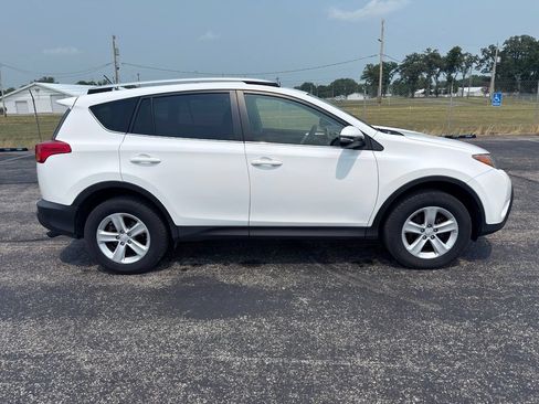 Used 2014 Toyota RAV4 XLE AWD/4WD image 6
