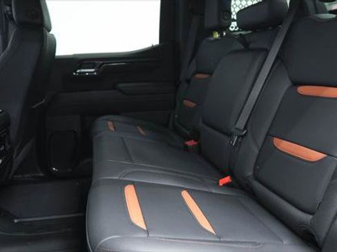 Used 2025 GMC Sierra 1500 AT4 image 33