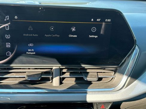 Certified 2025 Chevrolet Trax LT image 20