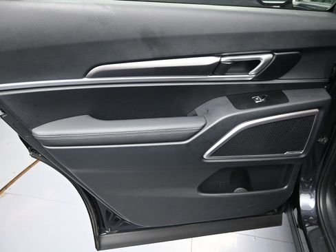 New 2025 Kia Telluride LX FWD image 28