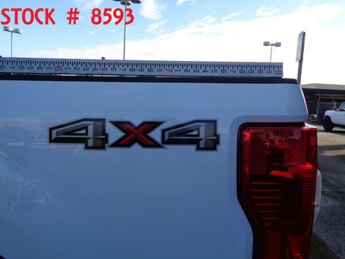 Used 2021 Ford F250 XL w/ Power Equipment Group AWD/4WD image 23