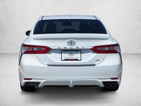 Used 2020 Toyota Camry SE w/ Convenience Package FWD image 7