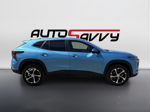Used 2025 Chevrolet Trax RS w/ Driver Confidence Package FWD image 4
