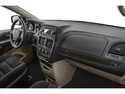 Used 2019 Dodge Grand Caravan GT FWD image 16