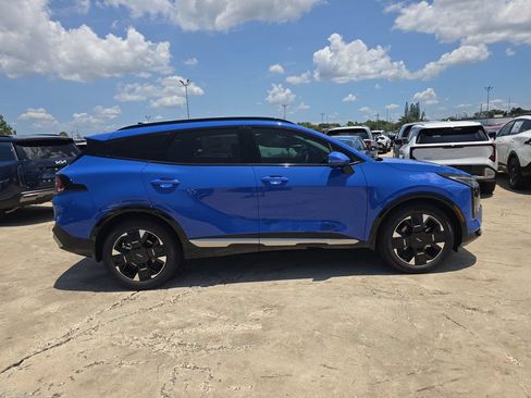 New 2026 Kia Sportage SX FWD image 9